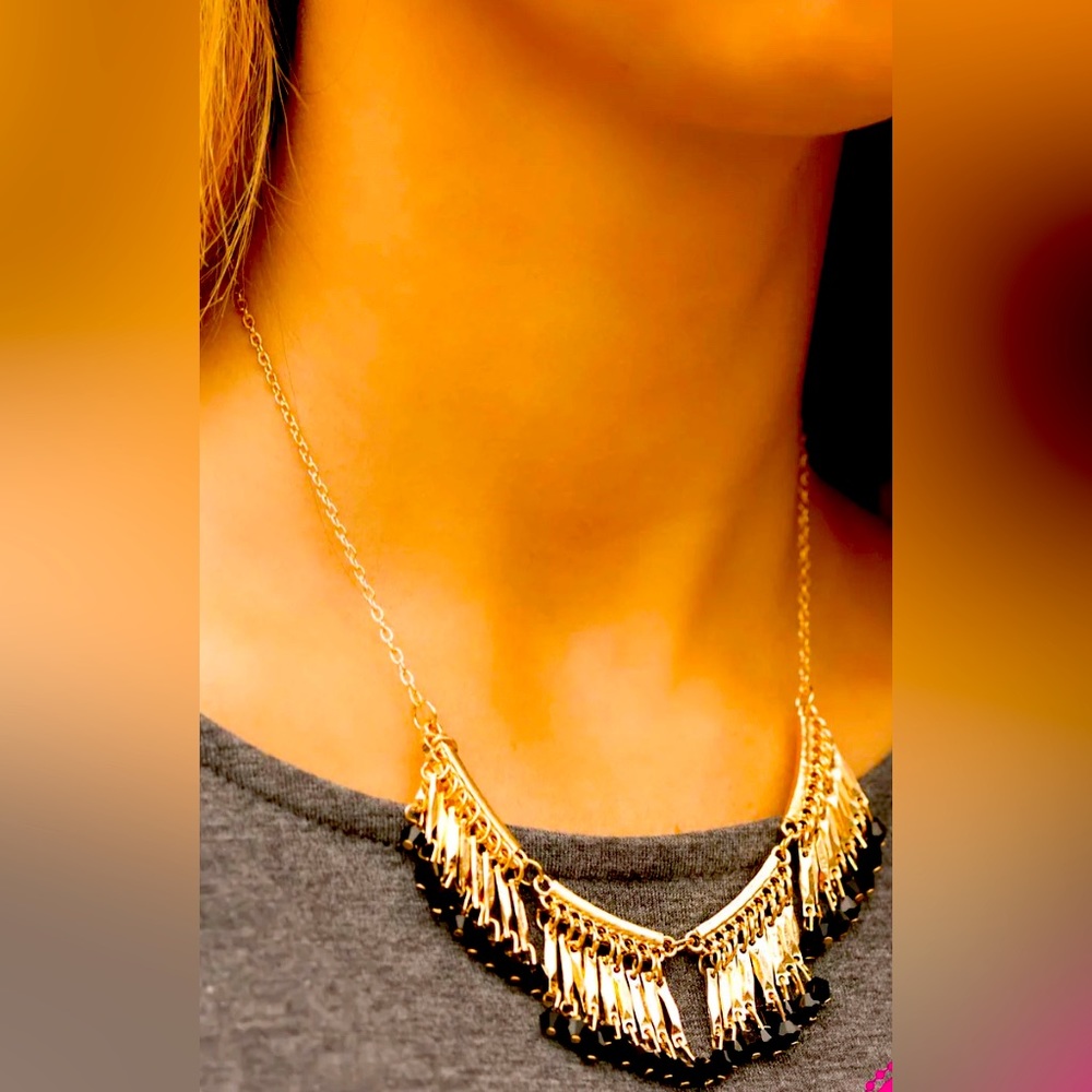 NWT ALL ROADS LEAD TO ROME" GOLD NECKLACE & EARRING SET